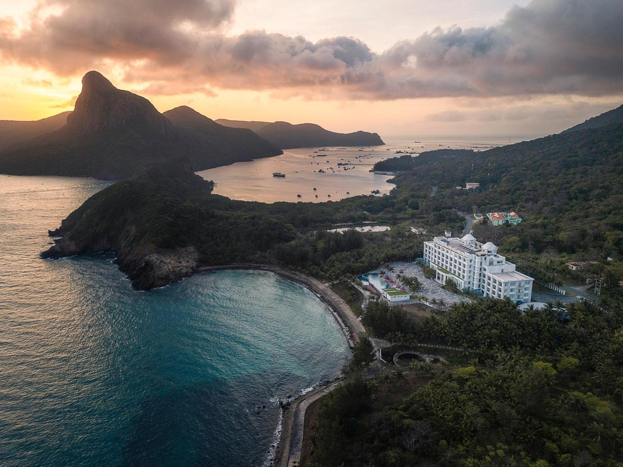 Orson Hotel & Resort Con Dao Chi Khu Co Ong Екстериор снимка